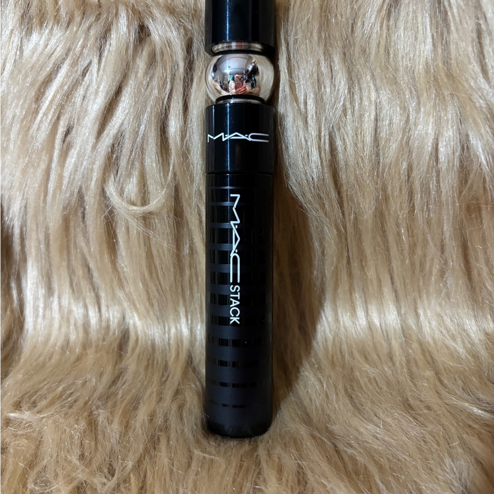 MAC Stack Black Mascara